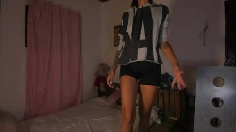 Snapshot of mia_crazysweet chatting on April 27, 10:46 am Mia Sandoval online show from April 27, 10:46 am