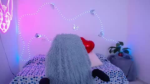 mia_cute_girl online show from June 4, 12:00 pm