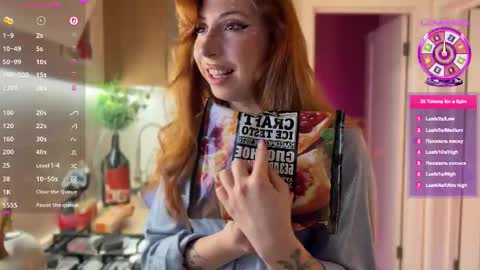 Snapshot of mia_daddysgirl chatting on November 1, 11:12 am Daddys Girl online show from November 1, 11:12 am