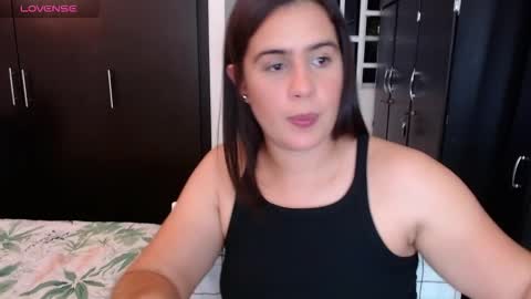 Mia online show from March 9, 3:32 am