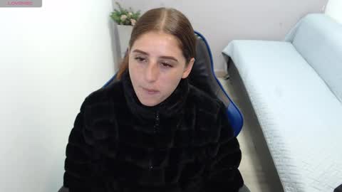 Mia online show from January 9, 1:25 pm