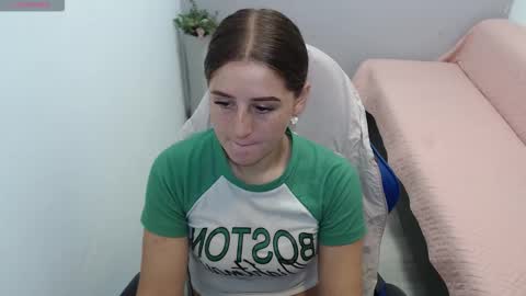 Mia online show from February 10, 2:21 pm