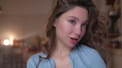 Snapshot of mia_dynasty chatting on October 3, 4:37 pm Mia online show from October 3, 4:37 pm