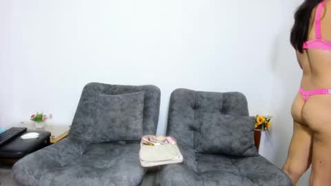 mia_eduard69 online show from April 1, 10:16 am