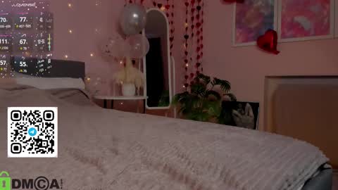 Mia online show from February 28, 3:18 am