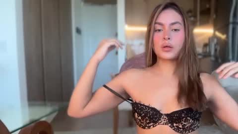 Snapshot of mia_ferrer777 chatting on March 21, 7:50 pm mia_ferrer777 online show from March 21, 7:50 pm