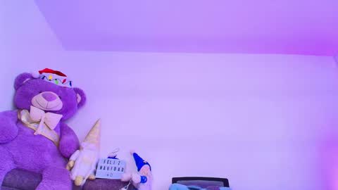 Mia flames online show from December 18, 6:58 pm