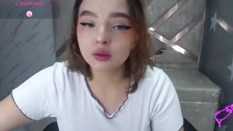 Snapshot of mia_foster_t chatting on March 23, 1:04 pm Mia online show from March 23, 1:04 pm