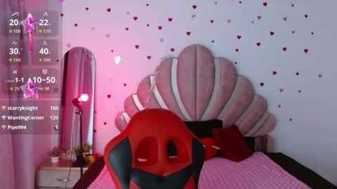 mia online show from May 18, 4:07 am