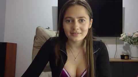 Snapshot of mia_fride1 chatting on December 19, 3:30 pm mia_fride1 online show from December 19, 3:30 pm