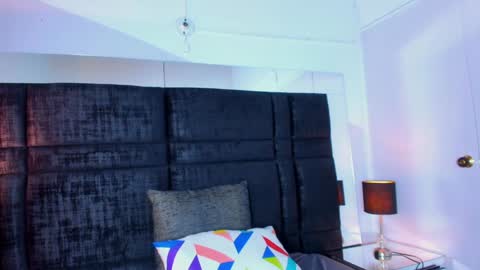 MIA online show from January 21, 11:45 pm