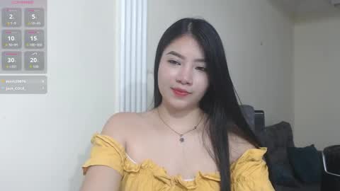 Snapshot of mia_girl07 chatting on February 16, 8:49 pm ZOE online show from February 16, 8:49 pm