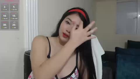 Snapshot of mia_girl07 chatting on March 25, 10:05 pm ZOE online show from March 25, 10:05 pm