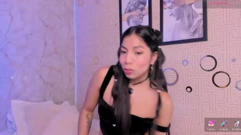 Mia online show from June 18, 3:49 pm