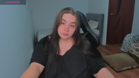 Mia online show from March 30, 9:27 pm