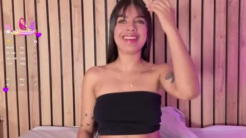 Mia online show from May 5, 12:24 pm