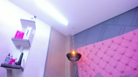 Snapshot of mia_hornny chatting on March 28, 1:33 pm Mia online show from March 28, 1:33 pm