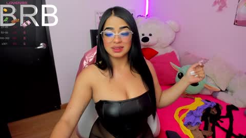 Mia J Abbey online show from December 27, 1:43 am