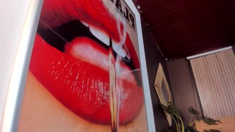 Snapshot of mia_jagger chatting on September 23, 11:46 am Val online show from September 23, 11:46 am