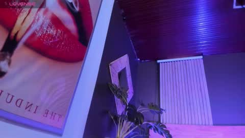 Snapshot of mia_jagger chatting on October 5, 2:26 pm Val online show from October 5, 2:26 pm