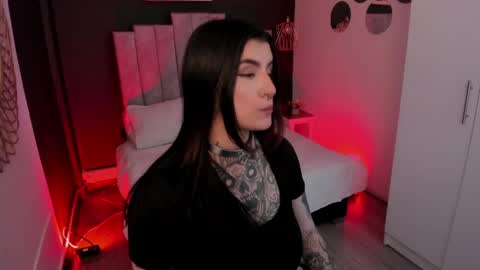 Val  online show from May 12, 7:11 pm
