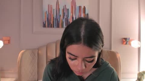 Mia online show from December 18, 2:28 am