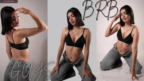 Mia online show from March 15, 2:17 am