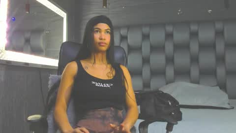 mia_kleim1 online show from February 2, 6:28 pm