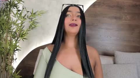 mia_lacy online show from November 9, 4:49 pm