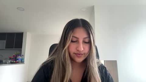 Snapshot of mia_lehn chatting on April 5, 6:05 pm MIA online show from April 5, 6:05 pm