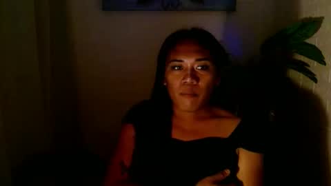 Mia online show from March 4, 3:48 pm