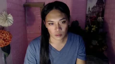 Mia online show from March 10, 8:04 am