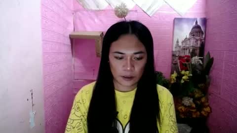 Mia online show from March 12, 10:16 am