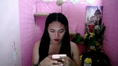 Mia online show from March 12, 5:38 pm