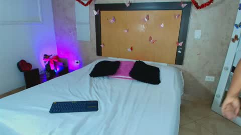 Snapshot of mia_lopez52 chatting on March 12, 6:25 pm MIALOPEZ . Y . online show from March 12, 6:25 pm