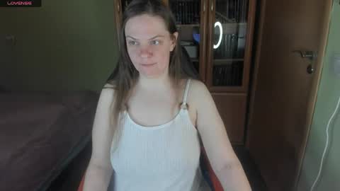 mia_lores online show from May 12, 9:28 am