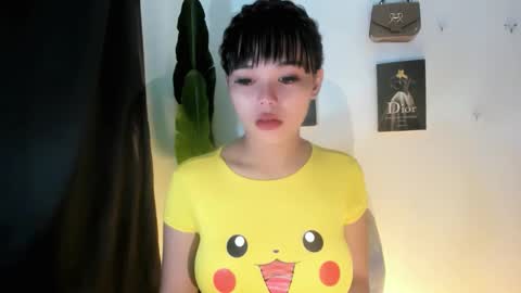M I A online show from April 24, 1:35 pm