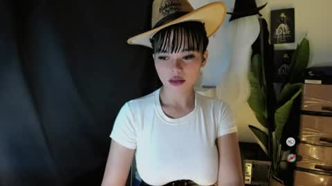 M I A online show from June 17, 3:42 am