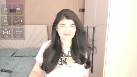 Mia 3 online show from June 13, 11:19 am