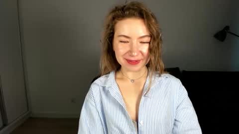 Mia online show from February 12, 7:36 am