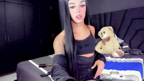 Mia3 online show from October 12, 1:37 am