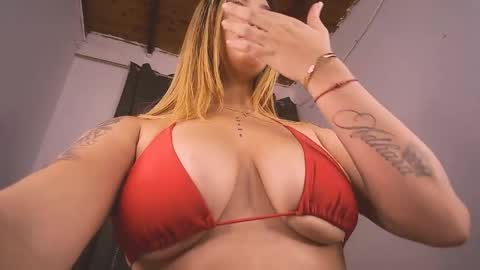 mia independent model online show from May 5, 1:52 pm