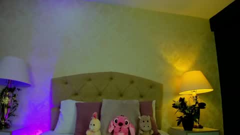 mia montess online show from April 30, 12:44 pm