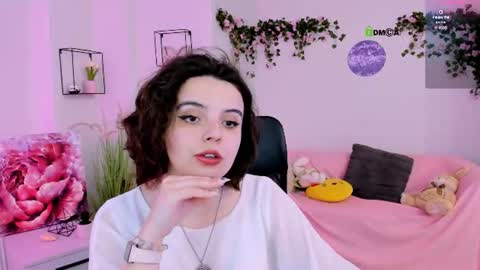 mia_mooon_ online show from June 26, 8:41 am