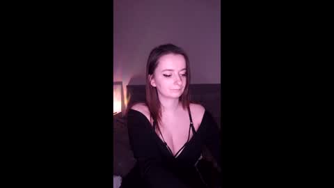 Mia online show from January 9, 5:15 pm