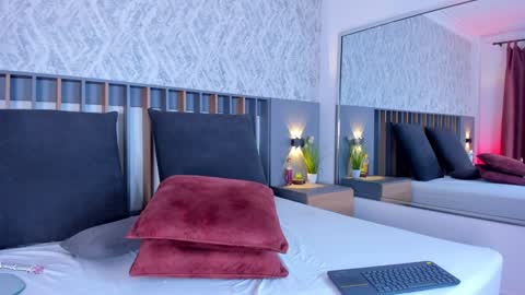 MIa online show from December 29, 4:30 pm