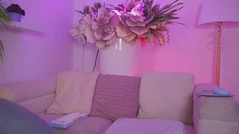 Snapshot of mia_patrick1 chatting on March 29, 11:21 am Mia online show from March 29, 11:21 am