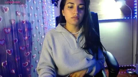 Snapshot of mia_petitebaby chatting on February 3, 10:11 pm Ma online show from February 3, 10:11 pm