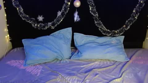 Mia  online show from December 13, 4:38 pm