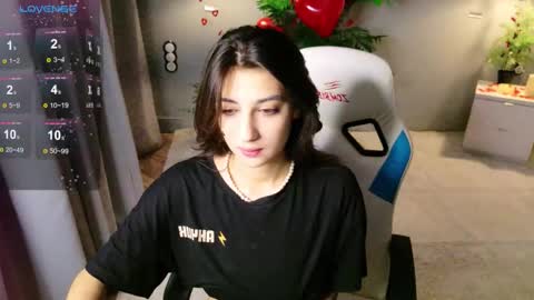 Snapshot of mia_purr chatting on February 13, 4:25 pm Mia online show from February 13, 4:25 pm